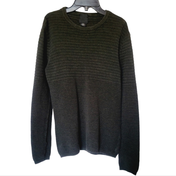 H&M Other - H&M Olive Knit Sweater